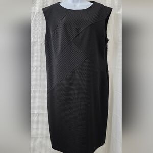 562. Calvin Klein Black Textured Starburst Pleated Sheath Dress